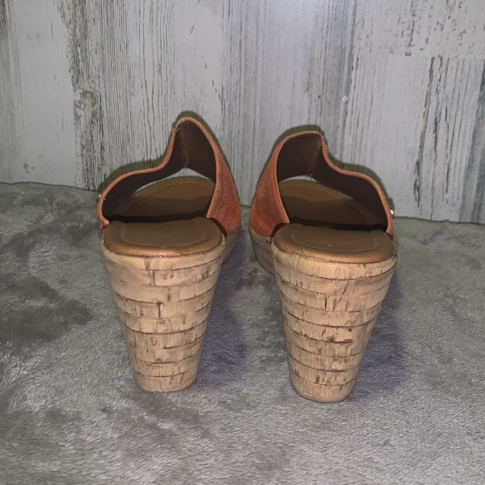 1020 A. Giannetti Leather Wedge Sandals - Picture 4 of 8